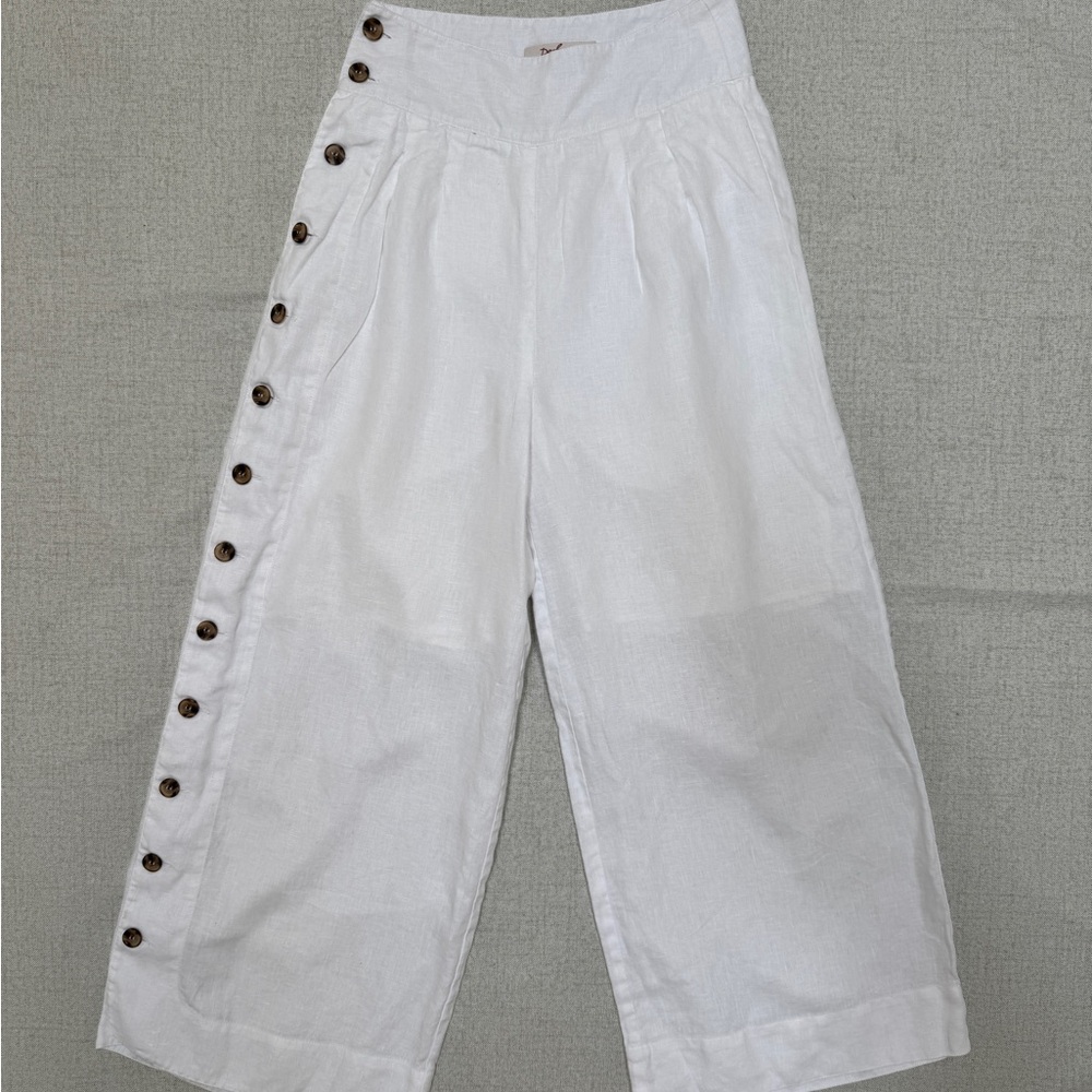 White linen Derhy wide leg trousers with button detail
